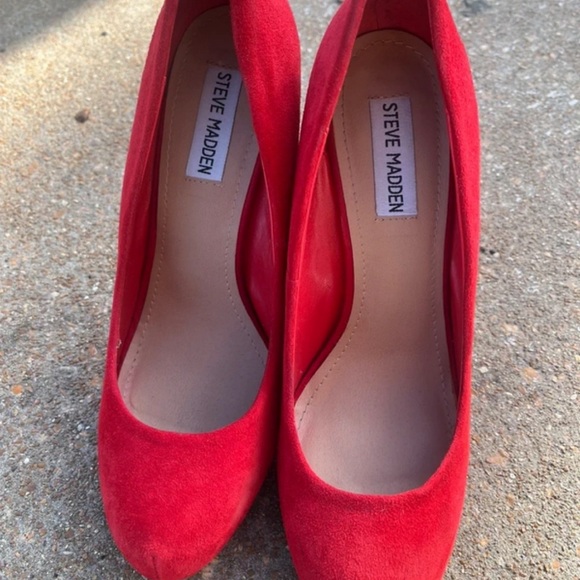Steve Madden Vibrant Red Suede Heels - Picture 2 of 3